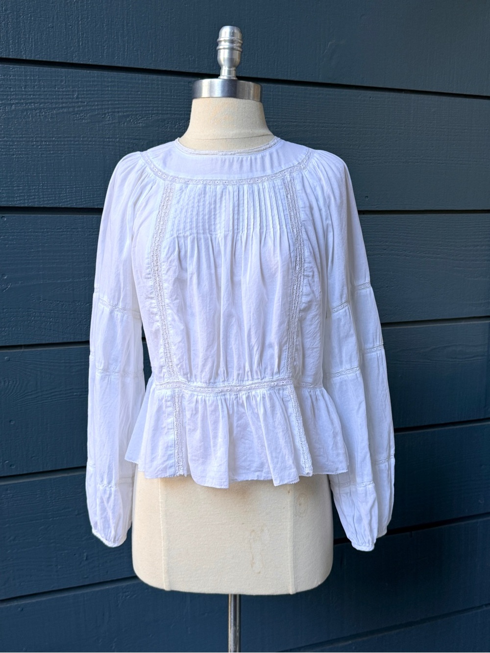 Banana Republic White Peplum Pintuck Blouse small